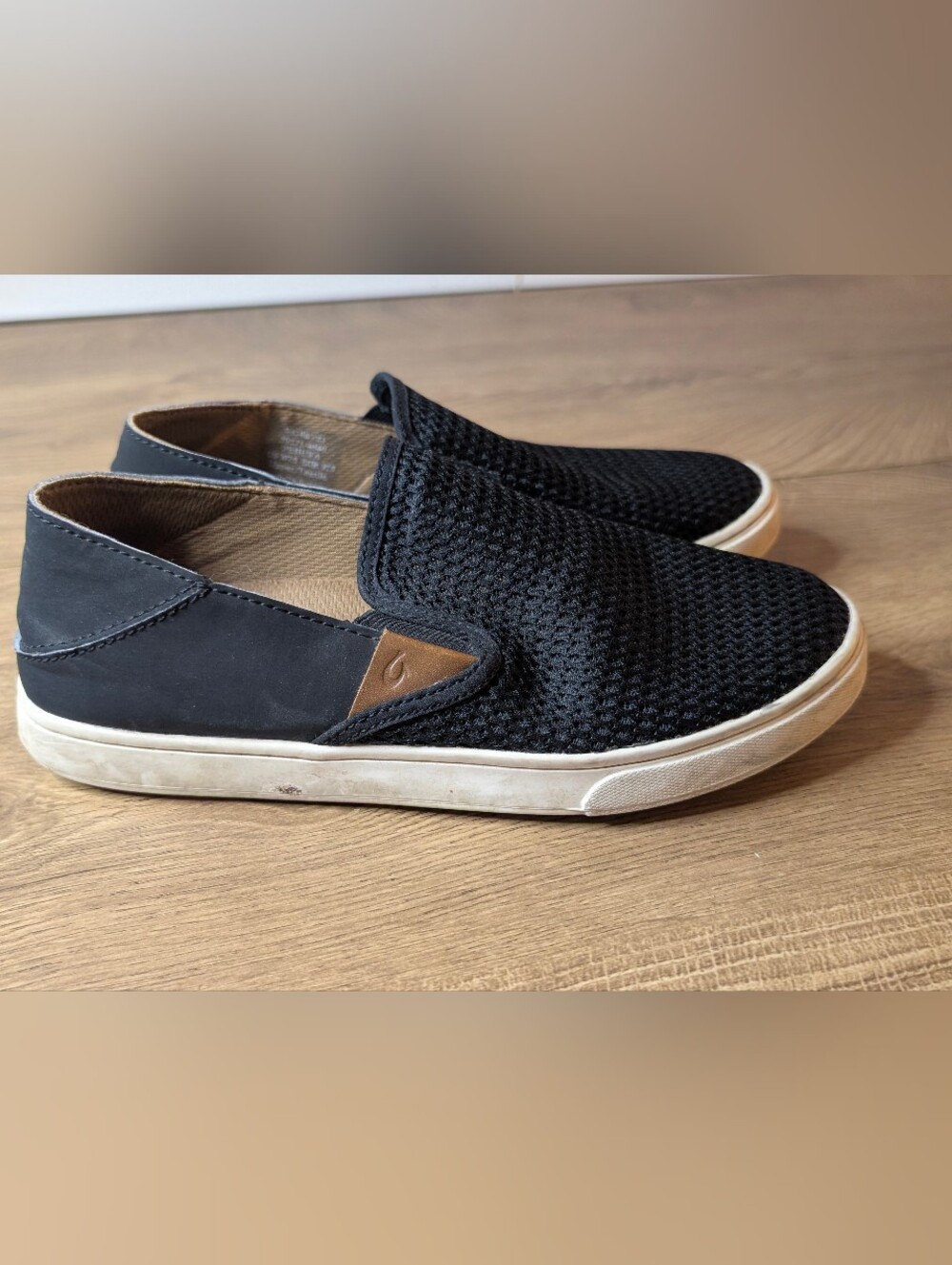 Olukai Pehuea Slip On Sneakers 7.5